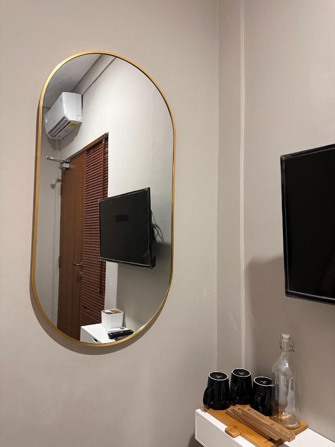 Lugano Arte Homestay Jakarta Exteriör bild