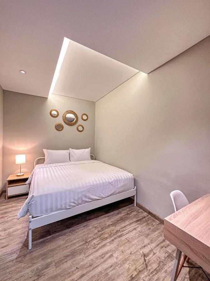 Lugano Arte Homestay Jakarta Exteriör bild